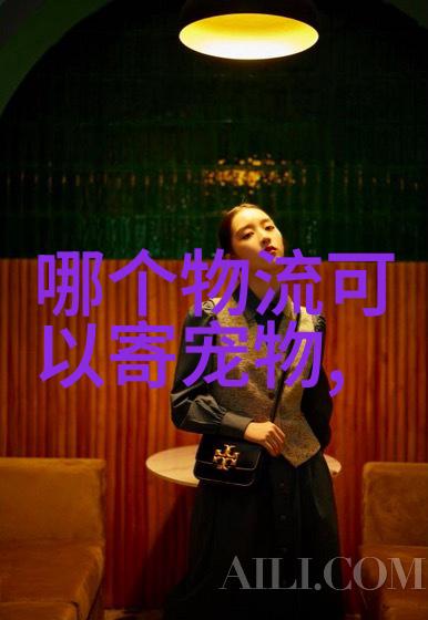 狗狗爱上玩具小公仔 铲屎官只能呆一边了